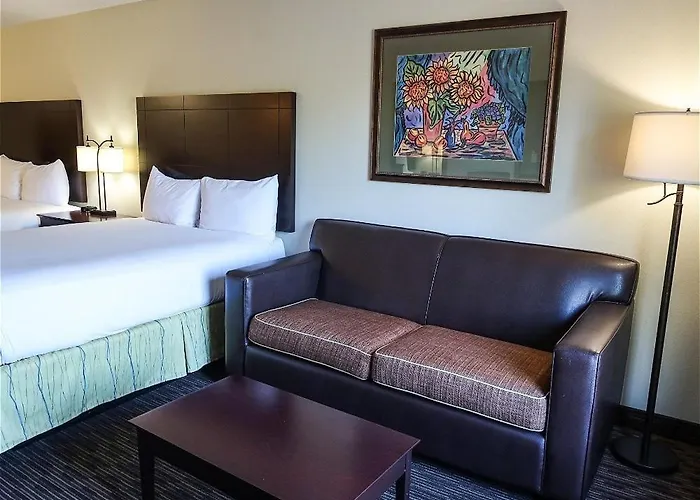 Oxford Suites Portland - Jantzen Beach